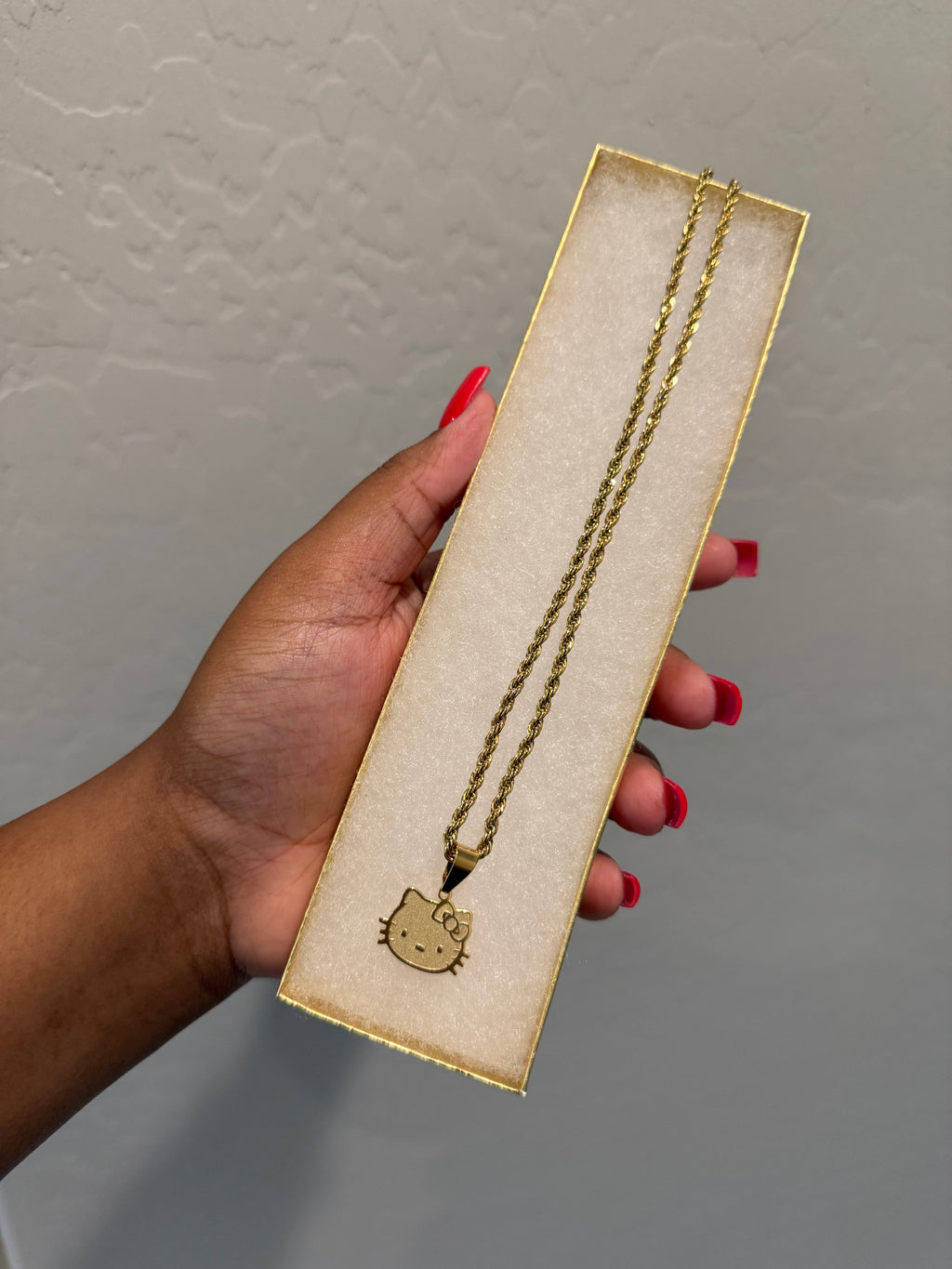 Hello Kitty Pendant With Chain