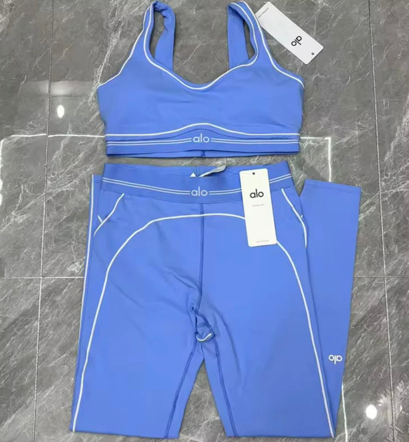 Alo 2 Piece Set (Pre Order)