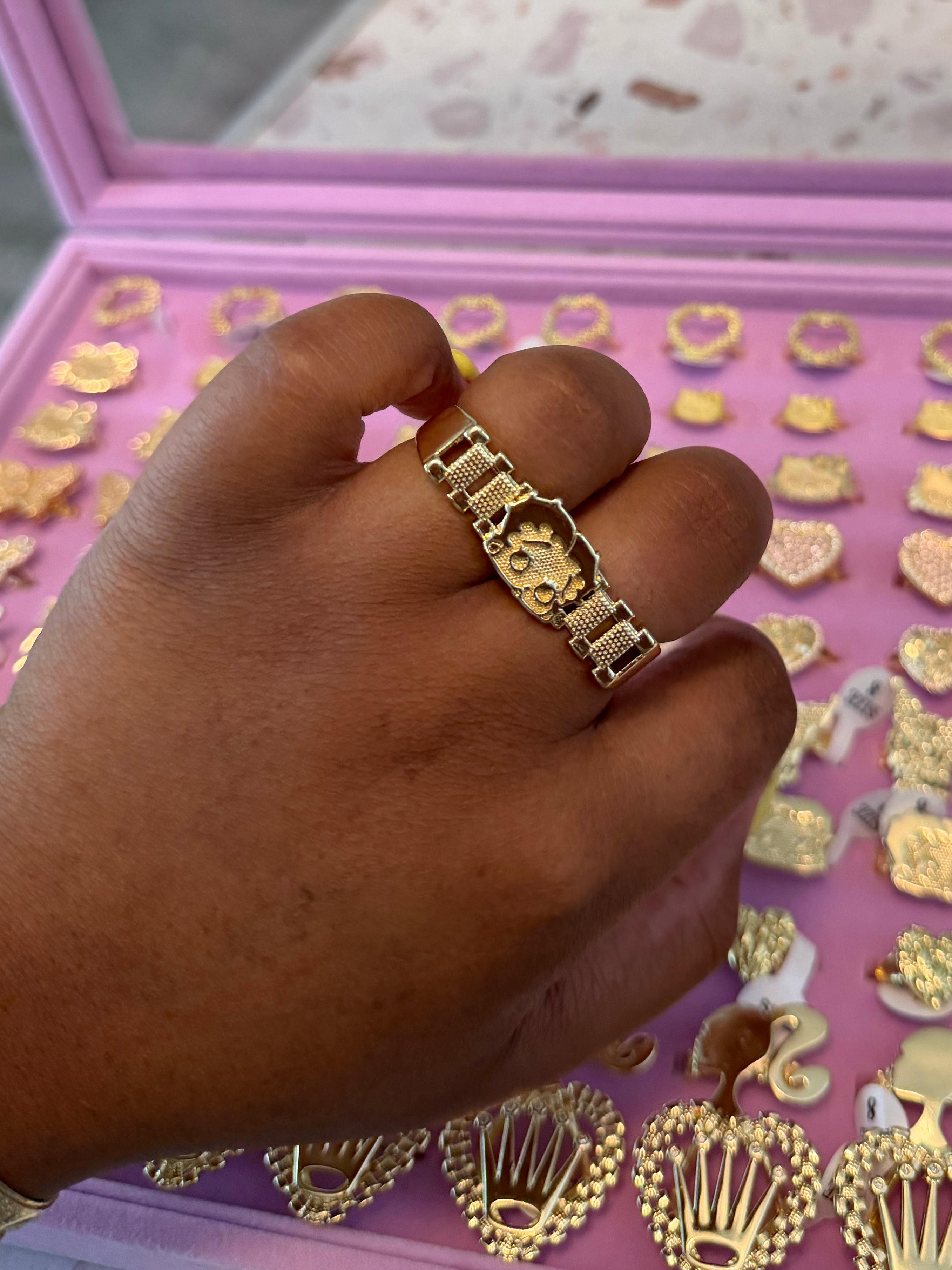 Betty Boo 2 Finger Ring